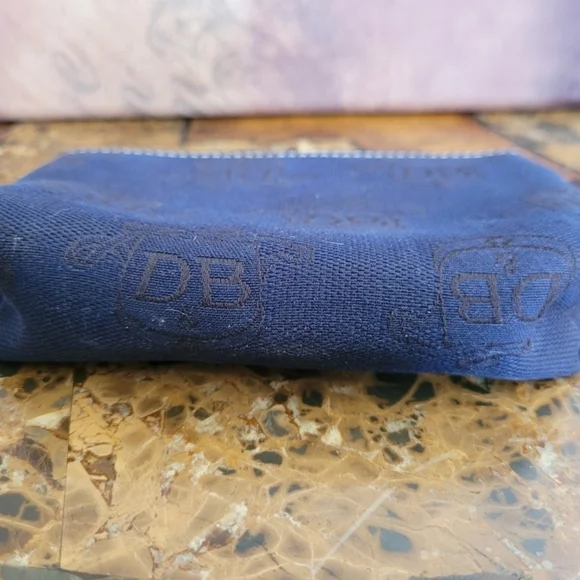 Dooney & Bourke pouch - Picture 5 of 6